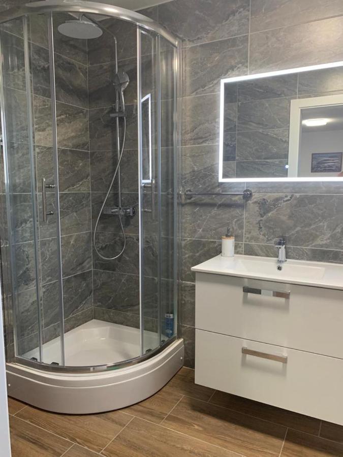 Apartmani Albatros Perusic 외부 사진